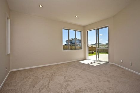 Photo of property in 217 Millwater Parkway, Silverdale, 0932