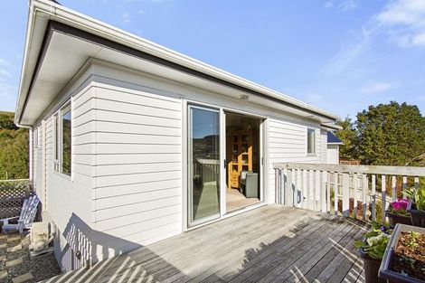 Photo of property in 22a Bartlett Grove, Tawa, Wellington, 5028