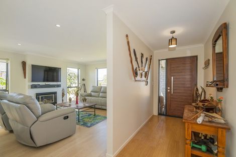 Photo of property in 24 Debenham Drive, Whitianga, 3510