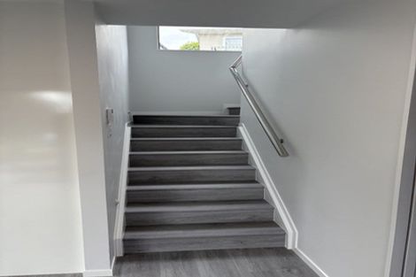 Photo of property in 58 Gossamer Drive, Pakuranga Heights, Auckland, 2010