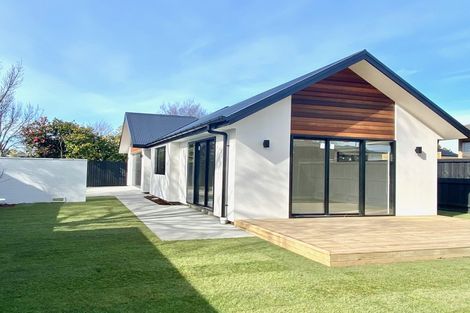 Photo of property in 4 Jamell Place, Avonhead, Christchurch, 8042