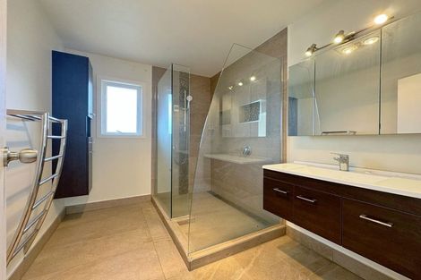 Photo of property in 273 Henderson Valley Road, Henderson, Auckland, 0612