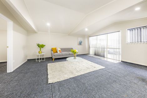 Photo of property in 11 Othello Drive, Clover Park, Auckland, 2023