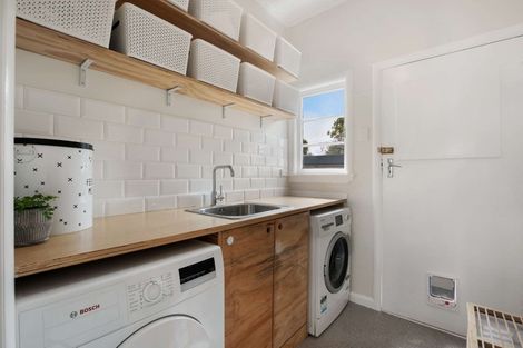 Photo of property in 18 Tui Avenue, Forest Lake, Hamilton, 3200