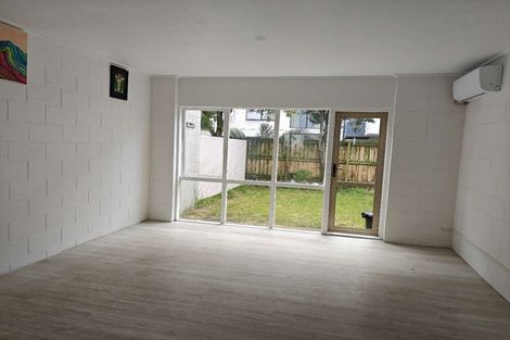Photo of property in 1/8a Gray Avenue, Mangere East, Auckland, 2024