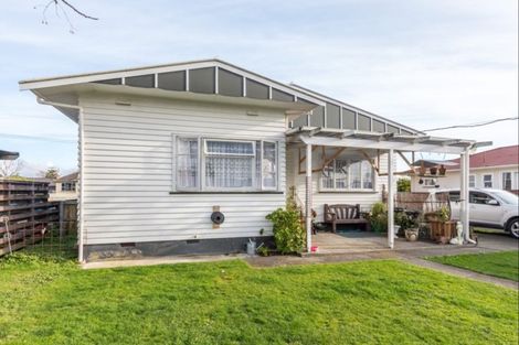 Photo of property in 30 Hannan Street, Levin, 5510