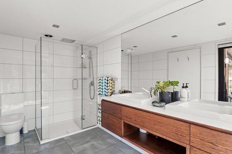 Photo of property in 12 Crow's Nest Road, Arthurs Point, Queenstown, 9371