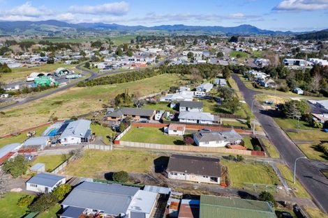 Photo of property in 77 Taurus Crescent, Beach Haven, Auckland, 0626