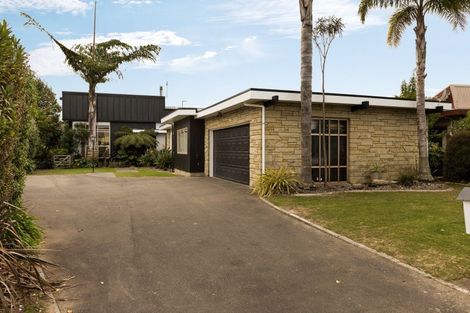 Photo of property in 24 Ngarimu Crescent, Taradale, Napier, 4112