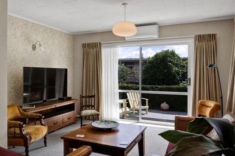 Photo of property in 44 Fulford Street, New Plymouth, 4310