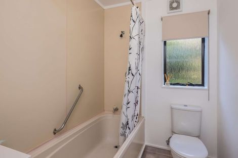 Photo of property in 15a Shastri Terrace, Khandallah, Wellington, 6035