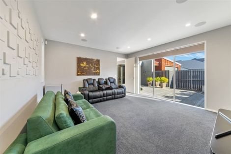 Photo of property in 148 Holly Road, St Albans, Christchurch, 8014
