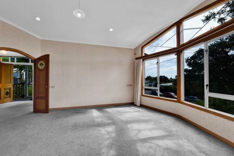 Photo of property in 64 Waiwaka Terrace, Strandon, New Plymouth, 4312