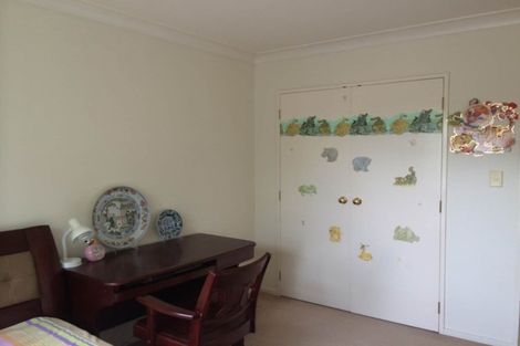 Photo of property in 36 Tyrico Close, Unsworth Heights, Auckland, 0632