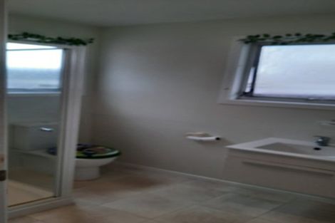 Photo of property in 3/1 Sturges Road, Henderson, Auckland, 0610