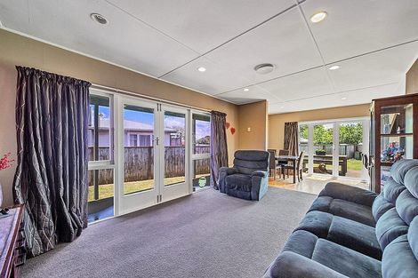 Photo of property in 6 Pacey Avenue, Hawera, 4610