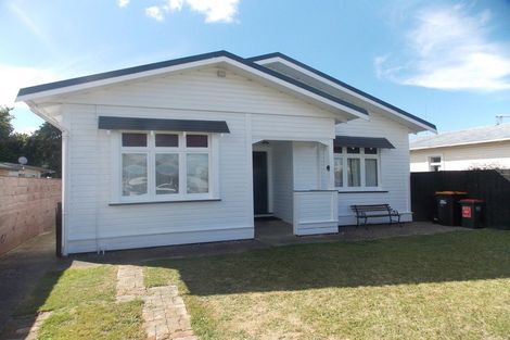 Photo of property in 27 Chelwood Street, Takaro, Palmerston North, 4412