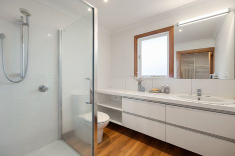 Photo of property in 31 Forest Lake Road, Forest Lake, Hamilton, 3200