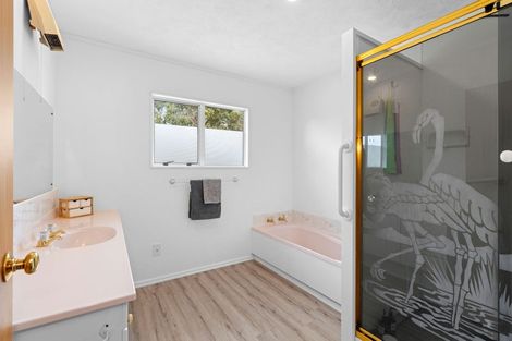 Photo of property in 76 Cedar Drive, Paraparaumu Beach, Paraparaumu, 5032