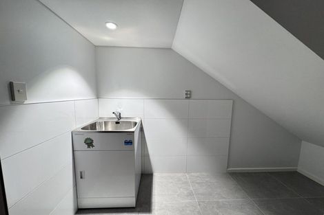 Photo of property in 13 Meritage Lane, Te Atatu South, Auckland, 0610