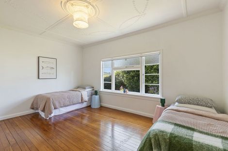 Photo of property in 40 Tukapa Street, Westown, New Plymouth, 4310