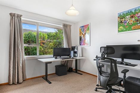 Photo of property in 44 Damien Place, Bromley, Christchurch, 8062