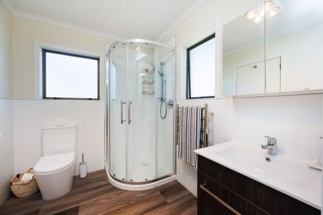 Photo of property in 34 Hazelhurst Line, Kelvin Grove, Palmerston North, 4470