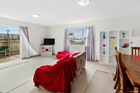 Photo of property in 286 Rangatira Road, Beach Haven, Auckland, 0626