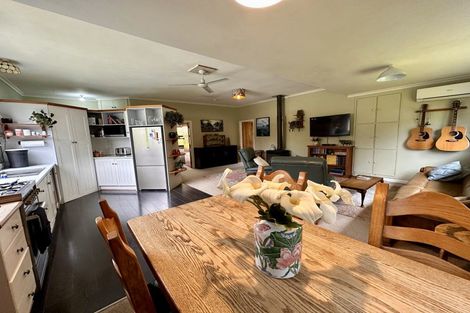 Photo of property in 652 Piko Road, Okoki, Urenui, 4375