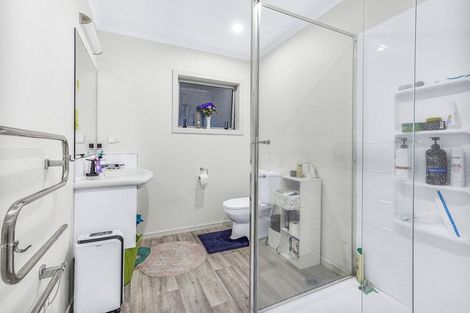 Photo of property in 50u4 Banbury Crescent, Fairfield, Hamilton, 3214