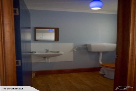 Photo of property in 102 Gibson Quay, Hokitika, 7810