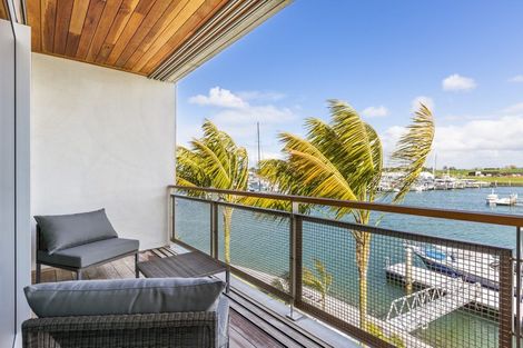 Photo of property in 10 Martingale Lane, One Tree Point, 0118
