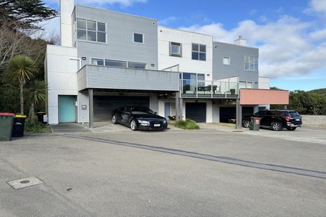 Photo of property in 24 Saddleback Grove, Karori, Wellington, 6012