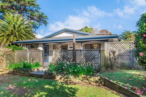 Photo of property in 7 Observatory Close, Whitby, Porirua, 5024