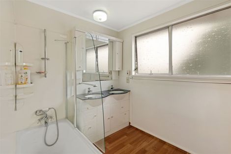 Photo of property in 32a Nortons Road, Avonhead, Christchurch, 8042