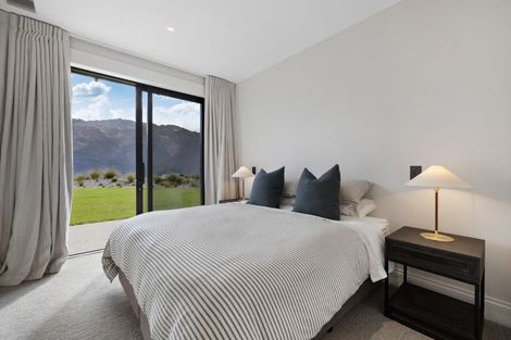 Photo of property in 136 Rosie Way, Glenorchy, 9372