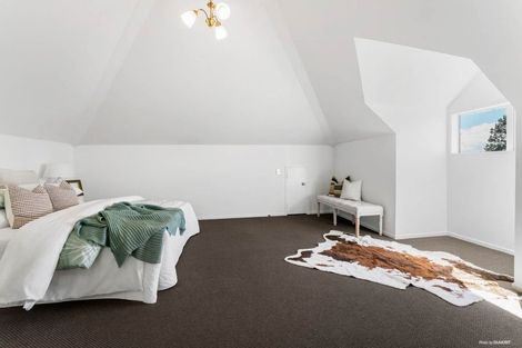Photo of property in 104a Flanshaw Road, Te Atatu South, Auckland, 0610