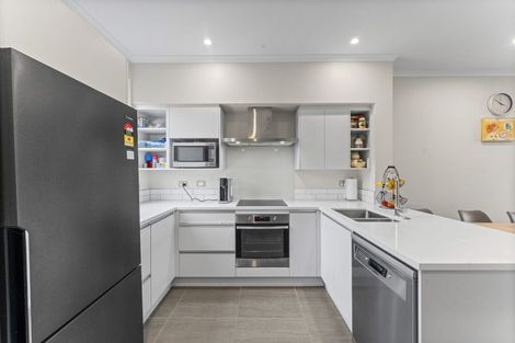 Photo of property in 20 Hobsonville Point Road, Hobsonville, Auckland, 0616