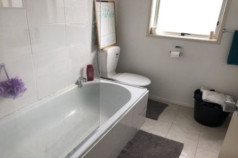 Photo of property in 3/5 Glen Road, Browns Bay, Auckland, 0630