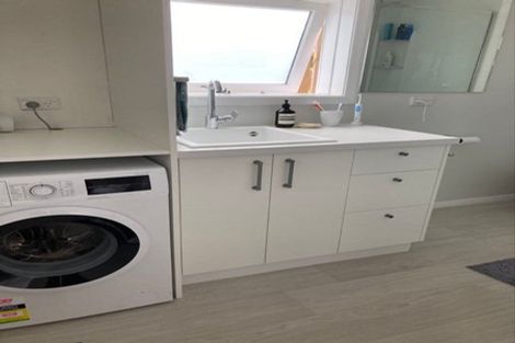 Photo of property in 85 Harbour View Road, Northland, Wellington, 6012