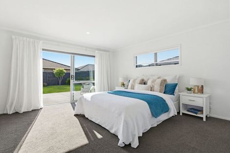 Photo of property in 30 Harding Drive, Papamoa Beach, Papamoa, 3118