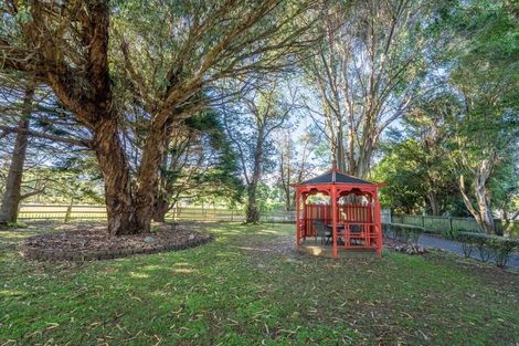 Photo of property in 52 Nimmo Avenue West, Waikanae, 5036