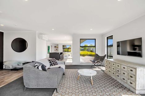 Photo of property in 14 John Raven Lane, Woodend, 7610