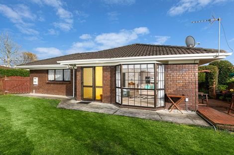 Photo of property in 4/66 Rathgar Road, Henderson, Auckland, 0610