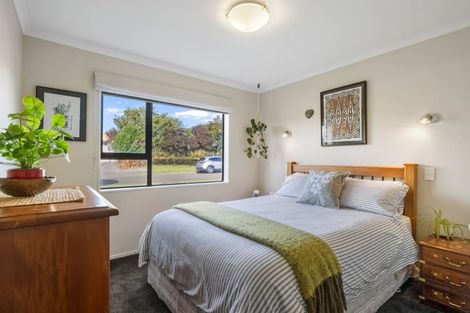 Photo of property in 2 Halsey Grove, Paraparaumu Beach, Paraparaumu, 5032