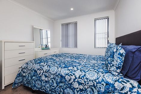 Photo of property in 23 Saddleback Crescent, Papakura, 2110