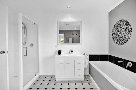 Photo of property in 40 Hobart Drive, Spotswood, New Plymouth, 4310