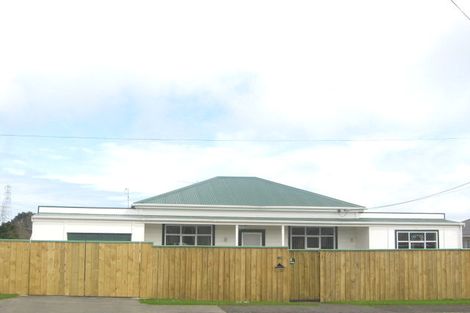 Photo of property in 142 Ngamotu Road, Spotswood, New Plymouth, 4310