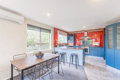 Photo of property in 5 Sharda Grove, Paraparaumu Beach, Paraparaumu, 5032