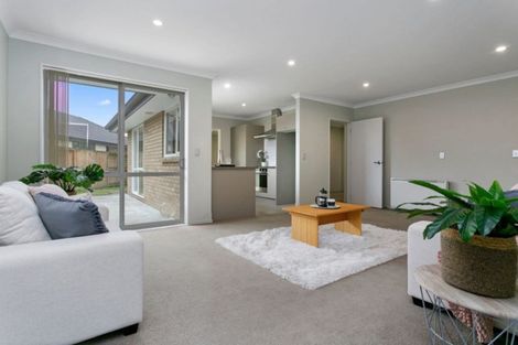 Photo of property in 16 Jasmine Place, Cambridge, 3434